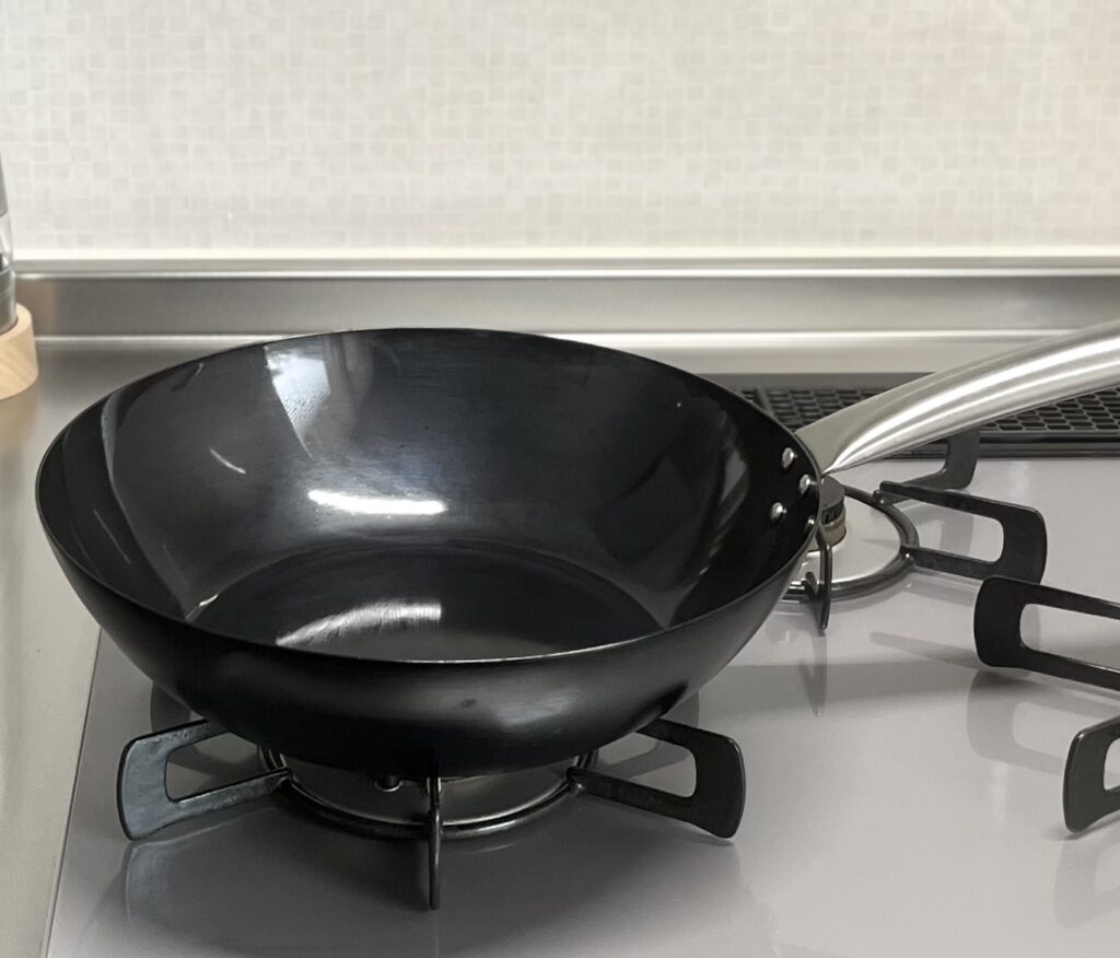 育った鉄フライパンの黒光り