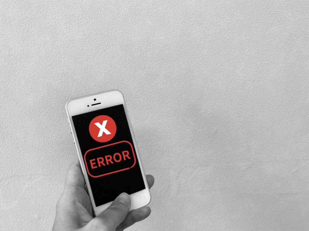 パスワード管理アプリでエラーが出て焦る様子