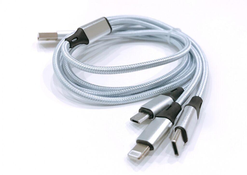 USBケーブルの種類別分類（端子） 